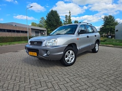 Hyundai Santa Fe - 2.0i-16V Silver Edition Nieuwe A.P.K, Airco