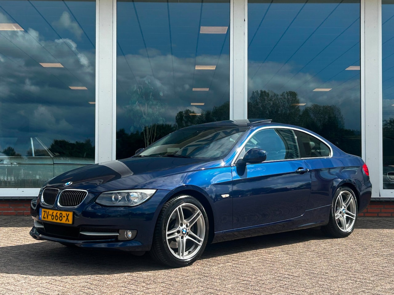 BMW 3-serie Coupé - 325i Exclusive - Clima - Leder - 18 inch - Cruise - AutoWereld.nl