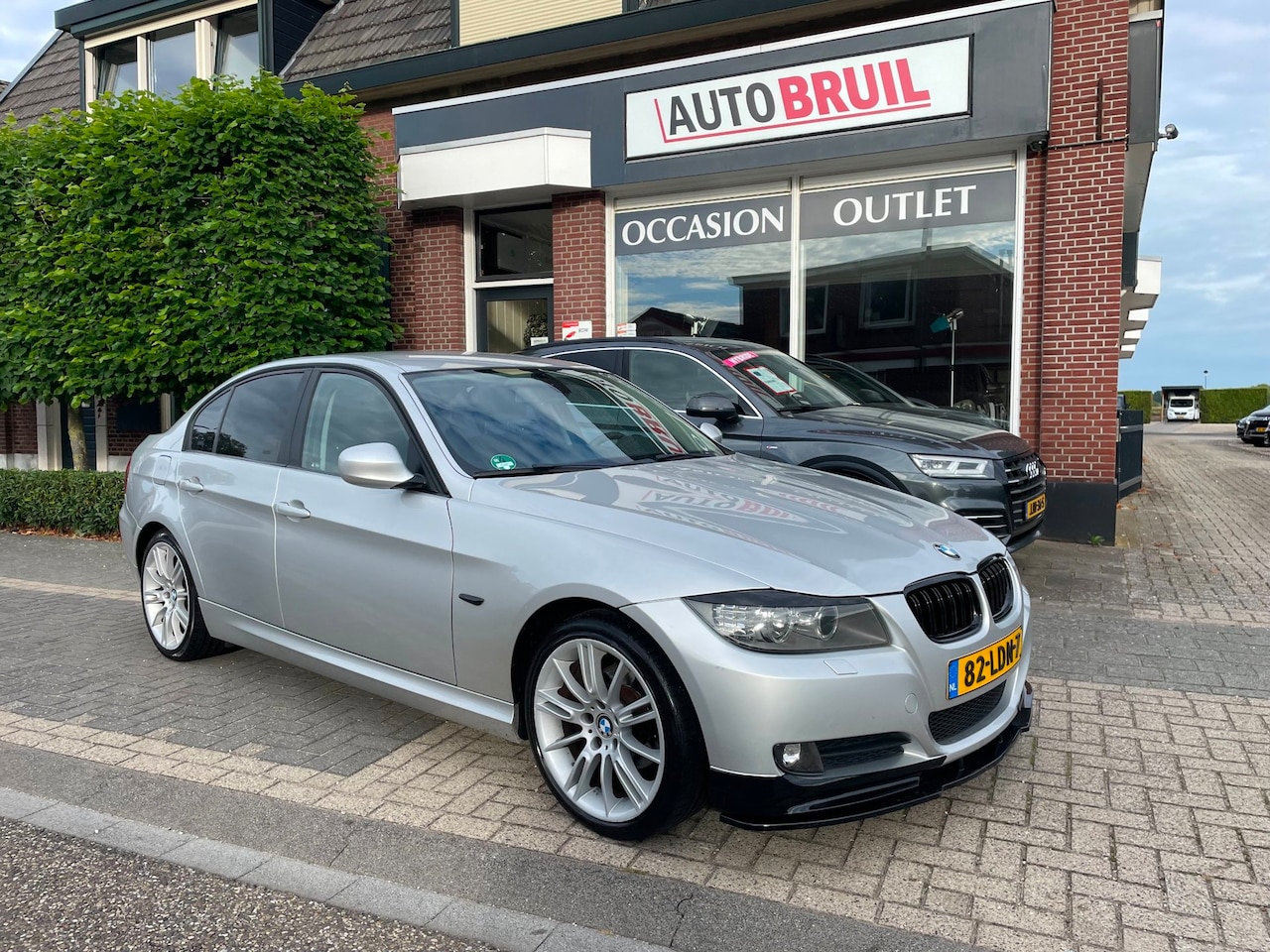 BMW 3-serie - 316i Business Line Nieuw type display|18 Inch|Navi|Apple Carplay - AutoWereld.nl