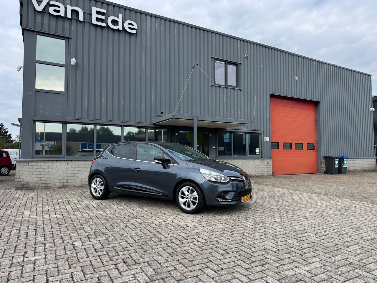 Renault Clio - 0.9 TCe Limited 5drs Airco Navi PDC Nwe Apk - AutoWereld.nl