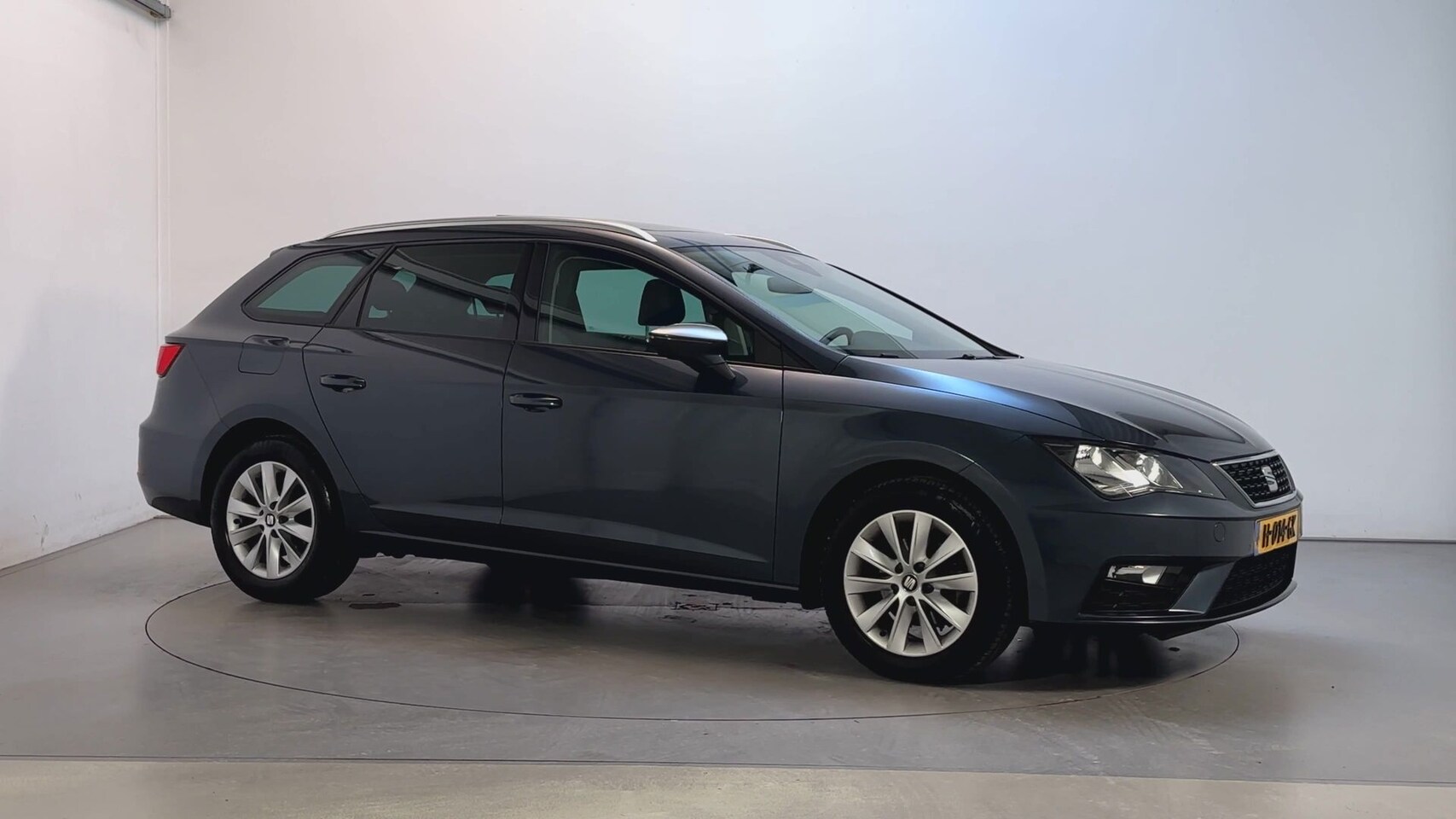 SEAT Leon ST - 1.0 TSI Style Ultimate Edition Panoramadak Camera App-Connect DAB+ - AutoWereld.nl