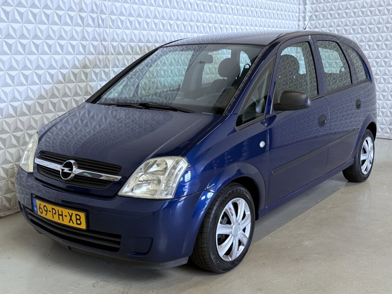 Opel Meriva - 1.6 Essentia Airco/Cruise én APK 08-2027! 145.000km (2004) - AutoWereld.nl