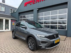 Volkswagen T-Roc - 1.5 TSI Sport Business R-Line / Pano / ACC / Led / IQ Drive / Camera / Trekhaak
