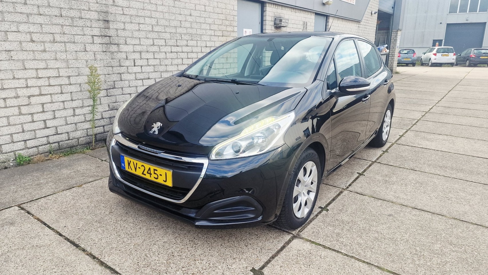 Peugeot 208 - 1.2 PureTech Active Navigatie Airco NAP.... - AutoWereld.nl