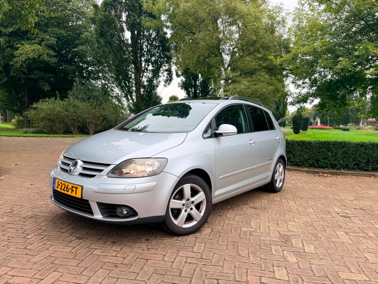 Volkswagen Golf Plus - 1.6 Business line | Dakraam | Stoelverw | Hoge instap - AutoWereld.nl