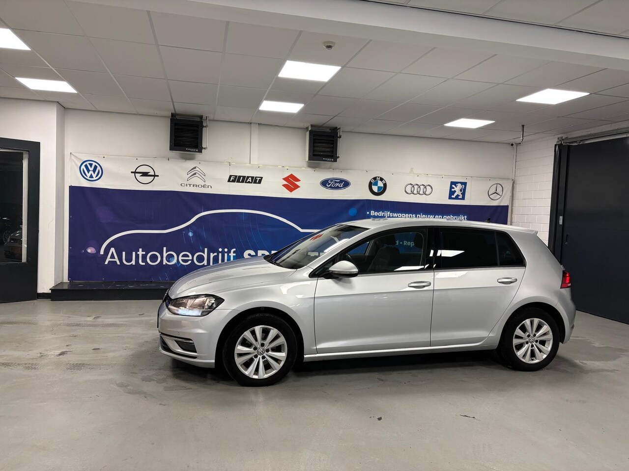 Volkswagen Golf - 1.0 TSI Comfortline 1.0 TSI Comfortline - AutoWereld.nl