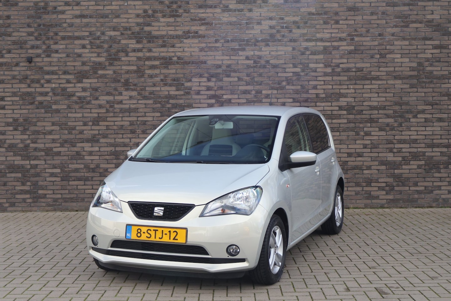 SEAT Mii - 1.0 Chill Out | Navi | Trekhaak | Cruise-control | - AutoWereld.nl