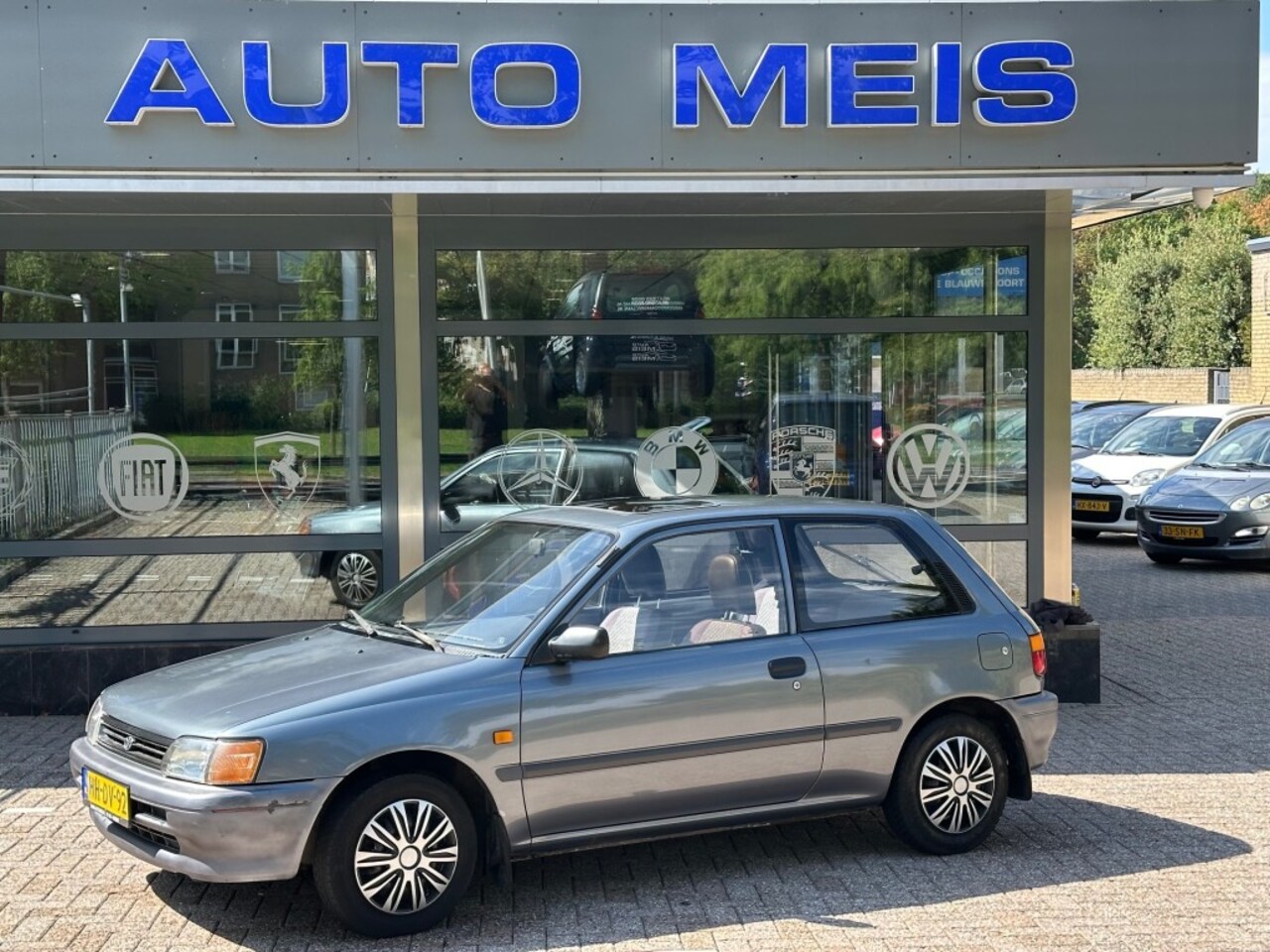 Toyota Starlet - 1.3i Automaat Trekhaak Panorama NAP-Autopas Nieuw APK - AutoWereld.nl
