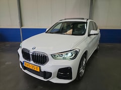 BMW X1 - XDrive25e eDrive Edition///M pakket/Panorama/Trekhaak