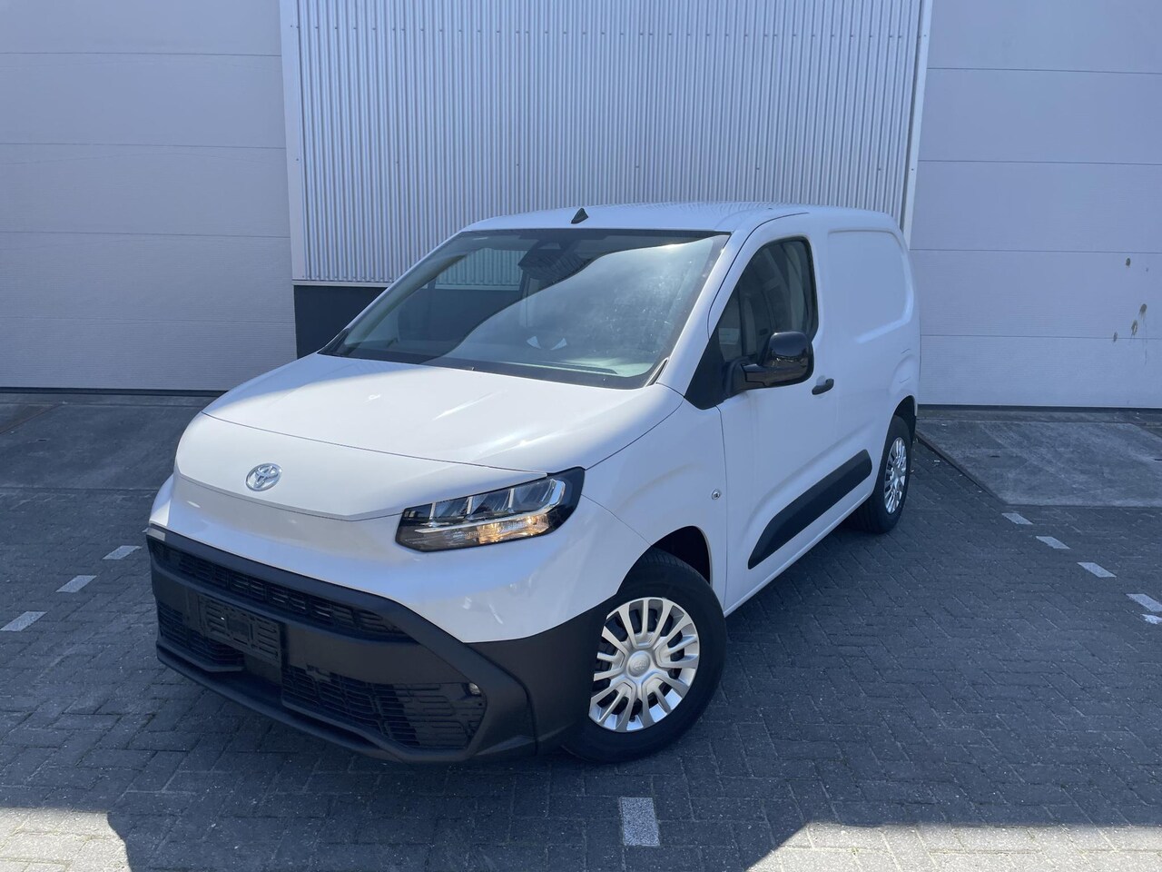 Toyota PROACE CITY Electric - Challenger Special 50 kWh , 1.000 km | Apple/Android navigatie - AutoWereld.nl