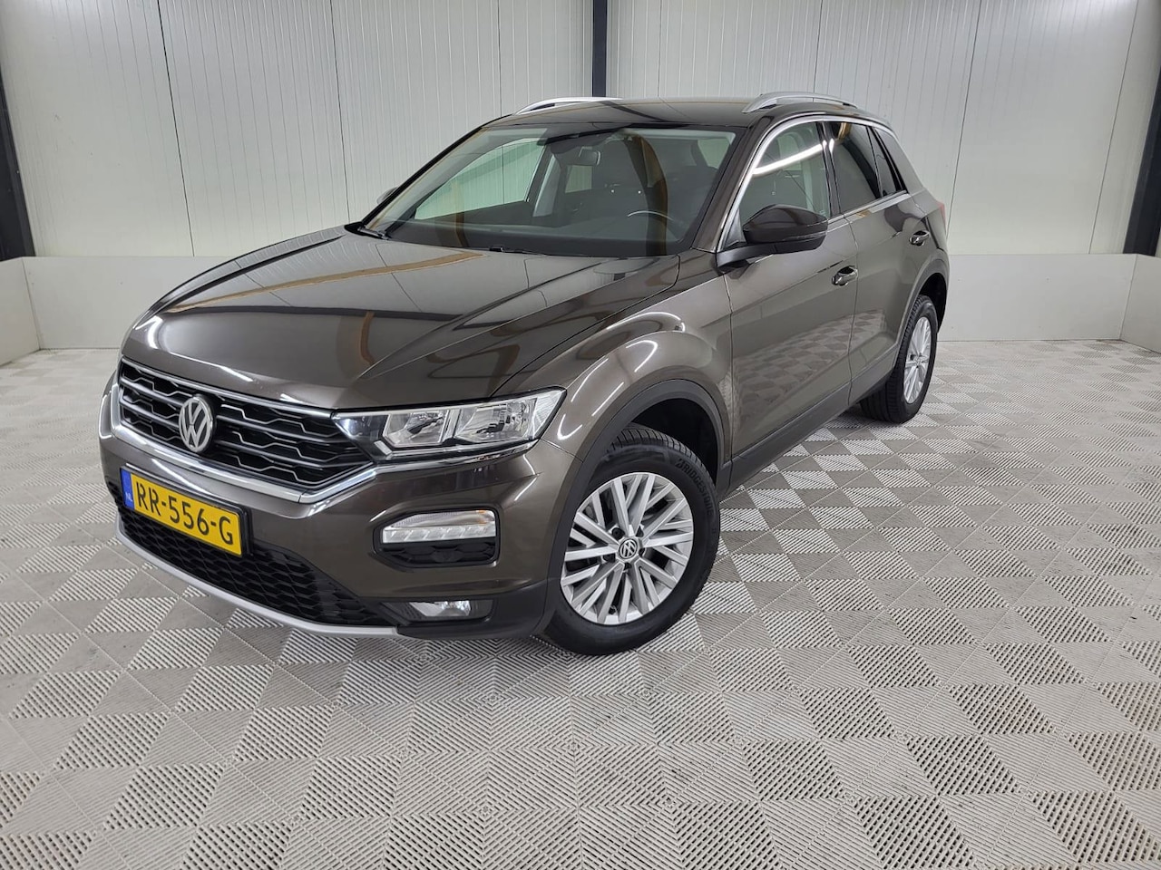 Volkswagen T-Roc - 1.0 TSI Style 1.0 TSI Style, Navigatie - AutoWereld.nl