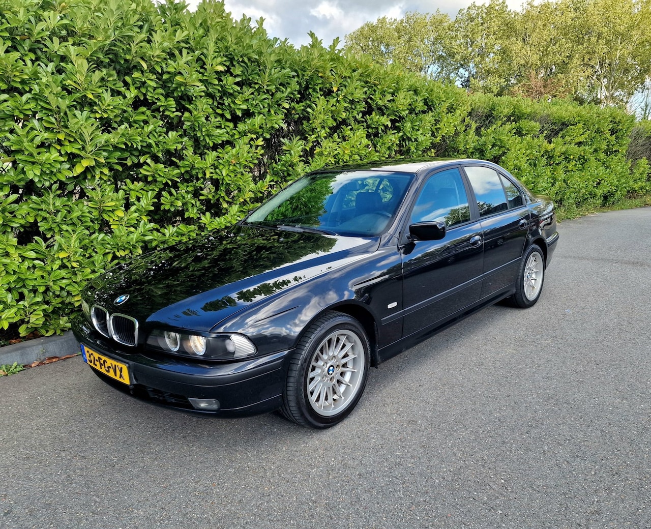 BMW 5-serie - 523i Executive Automaat Apple CarPlay Airco - AutoWereld.nl