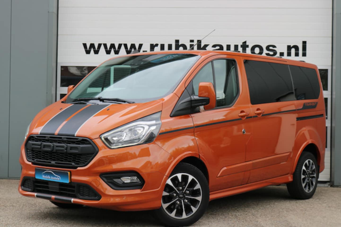 Ford Transit Custom - 320 2.0 TDCI L1H1 Sport DC 320 2.0 TDCI L1H1 Sport DC Raptor - AutoWereld.nl