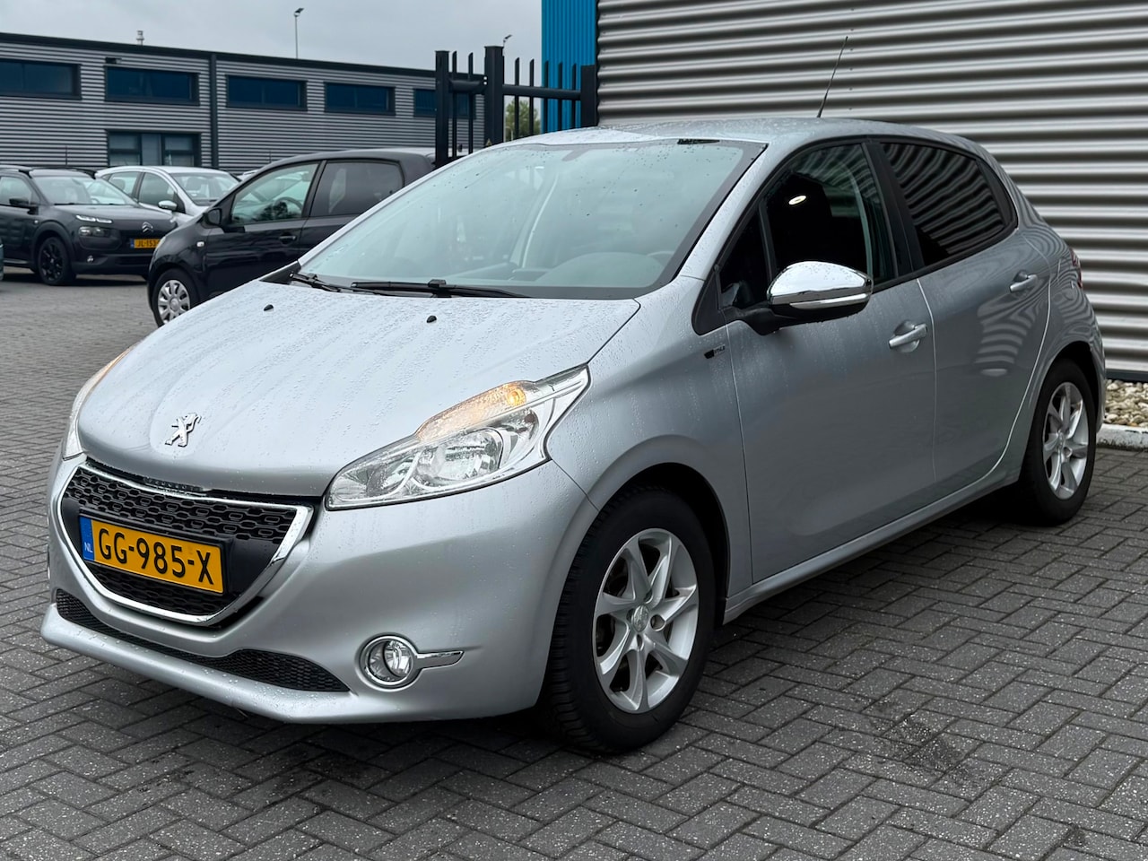 Peugeot 208 - 1.2 PureTech Style 1.2 PureTech Style - AutoWereld.nl