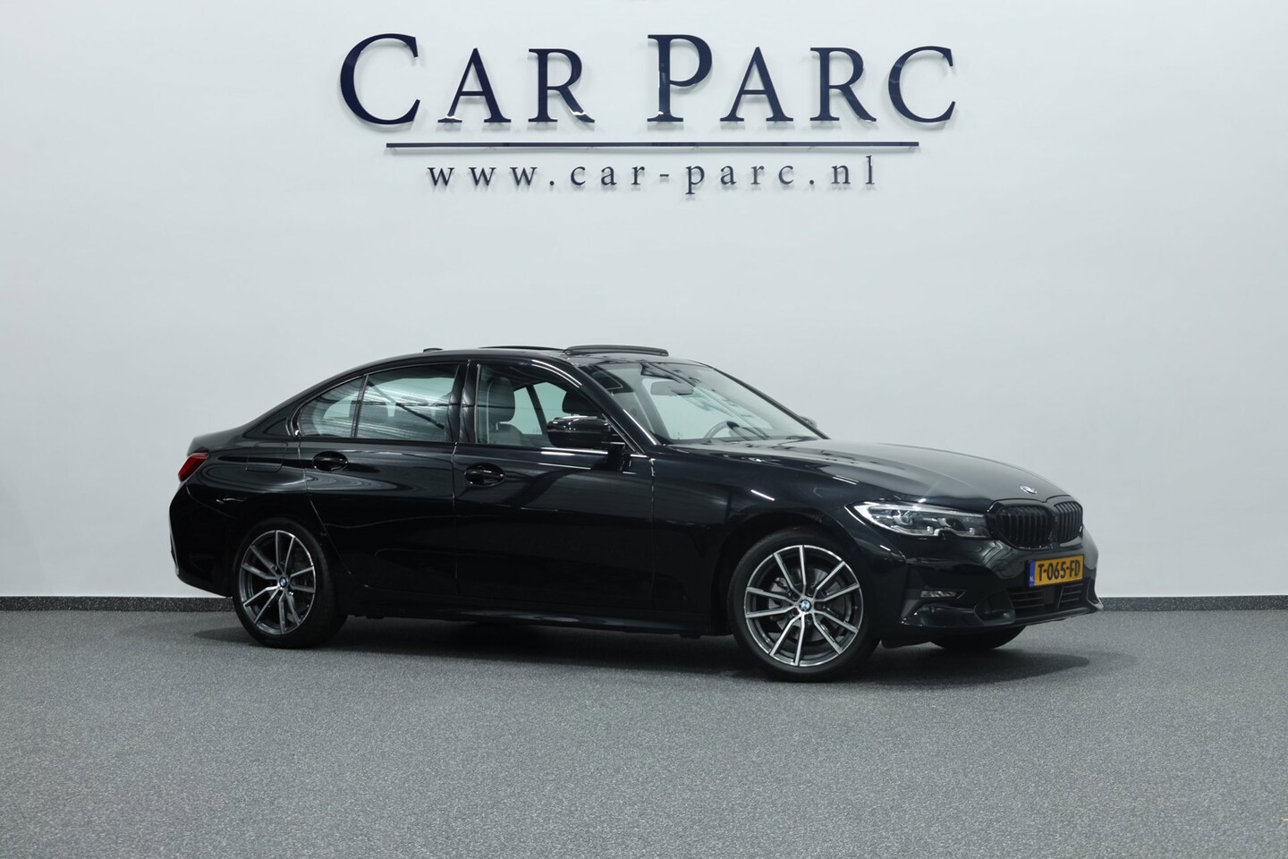 BMW 3-serie - 320i M-Sport LED/VIRTUAL/SFEER/PANORAMADAK/LEDER+S.VERWAMRING/19" LMV/PDC/CRUISE/ECC/12 MN - AutoWereld.nl