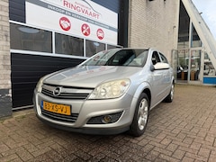 Opel Astra - 1.6 Temptation Met jaar Apk