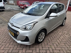 Hyundai i10 - 1.0i Comfort NAVI/CC/AIRCO APK/NAP