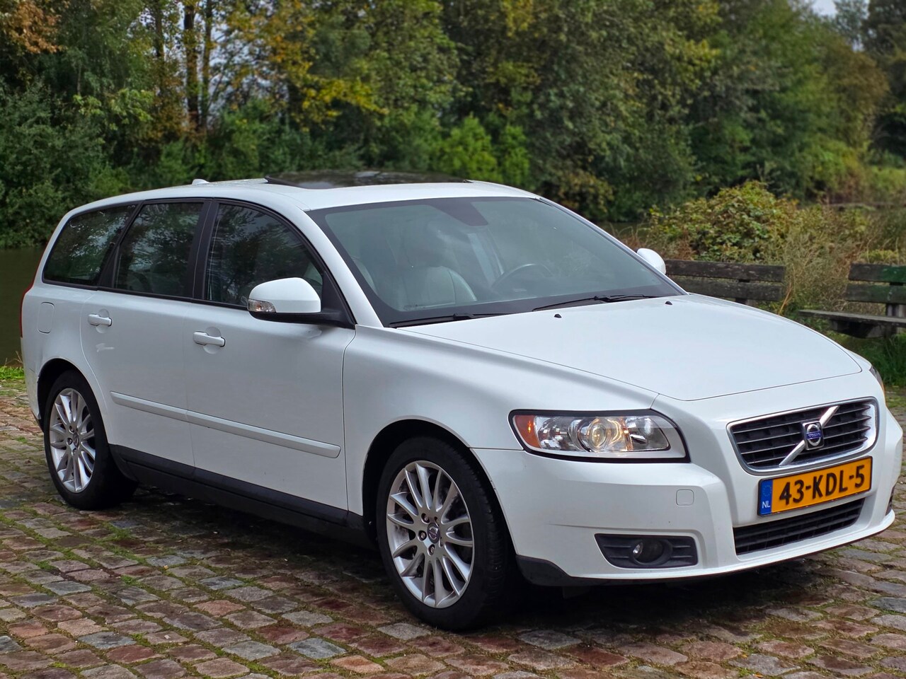 Volvo V50 - 1.6D S/S 1e eigenaar uniek km org nl auto leerbekeleding stoelverwarming airco cruis contr - AutoWereld.nl