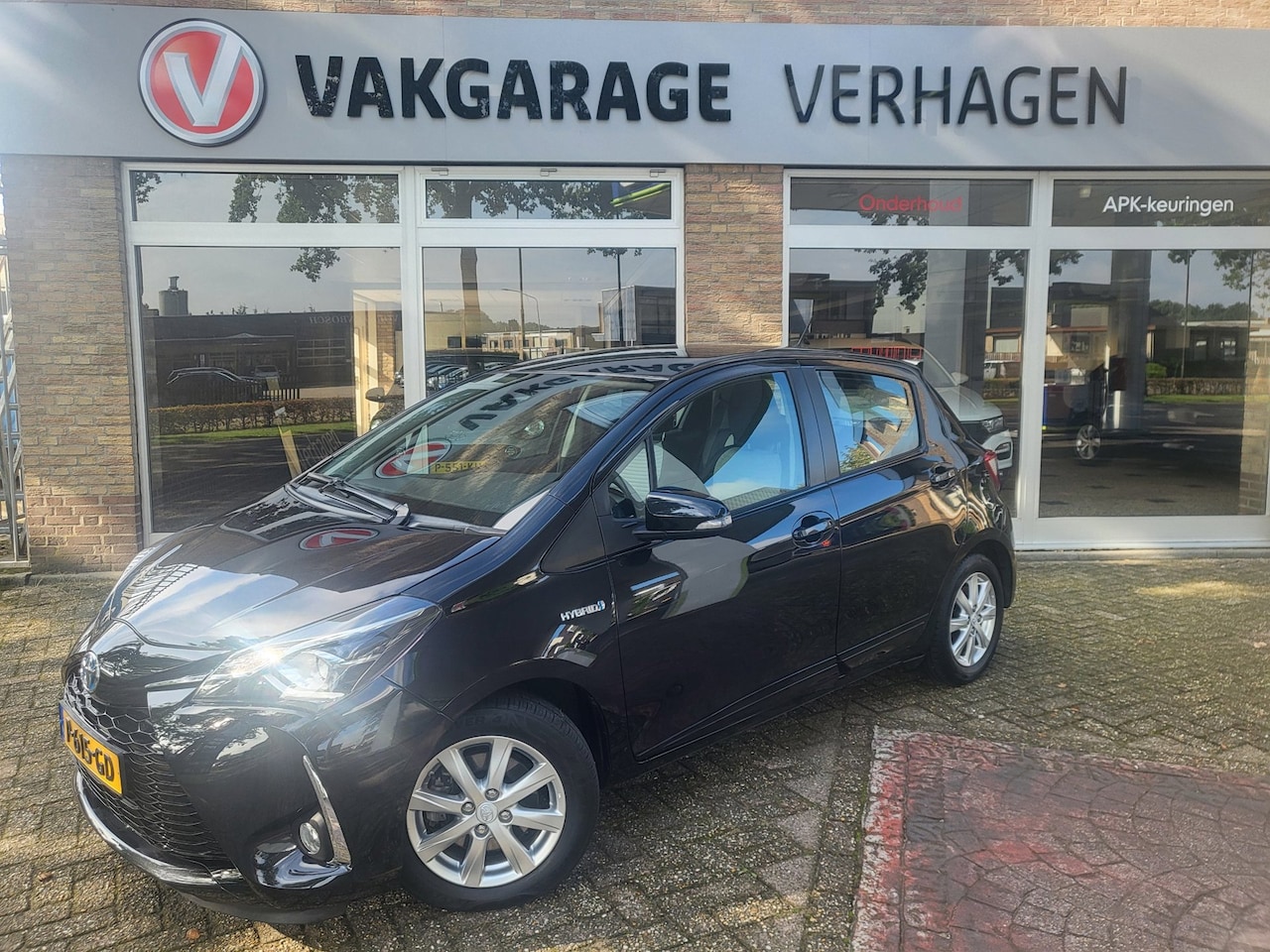 Toyota Yaris - 1.5 Hybrid Design Sport 1.5 Hybrid Design Sport - AutoWereld.nl