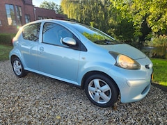 Toyota Aygo - 1.0-12V + 5-deurs AIRCO *apk:04-2027
