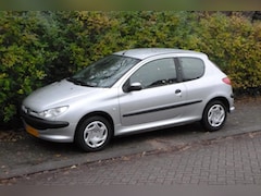 Peugeot 206 - Rijdt perfekt APK t/m 07-08-'27