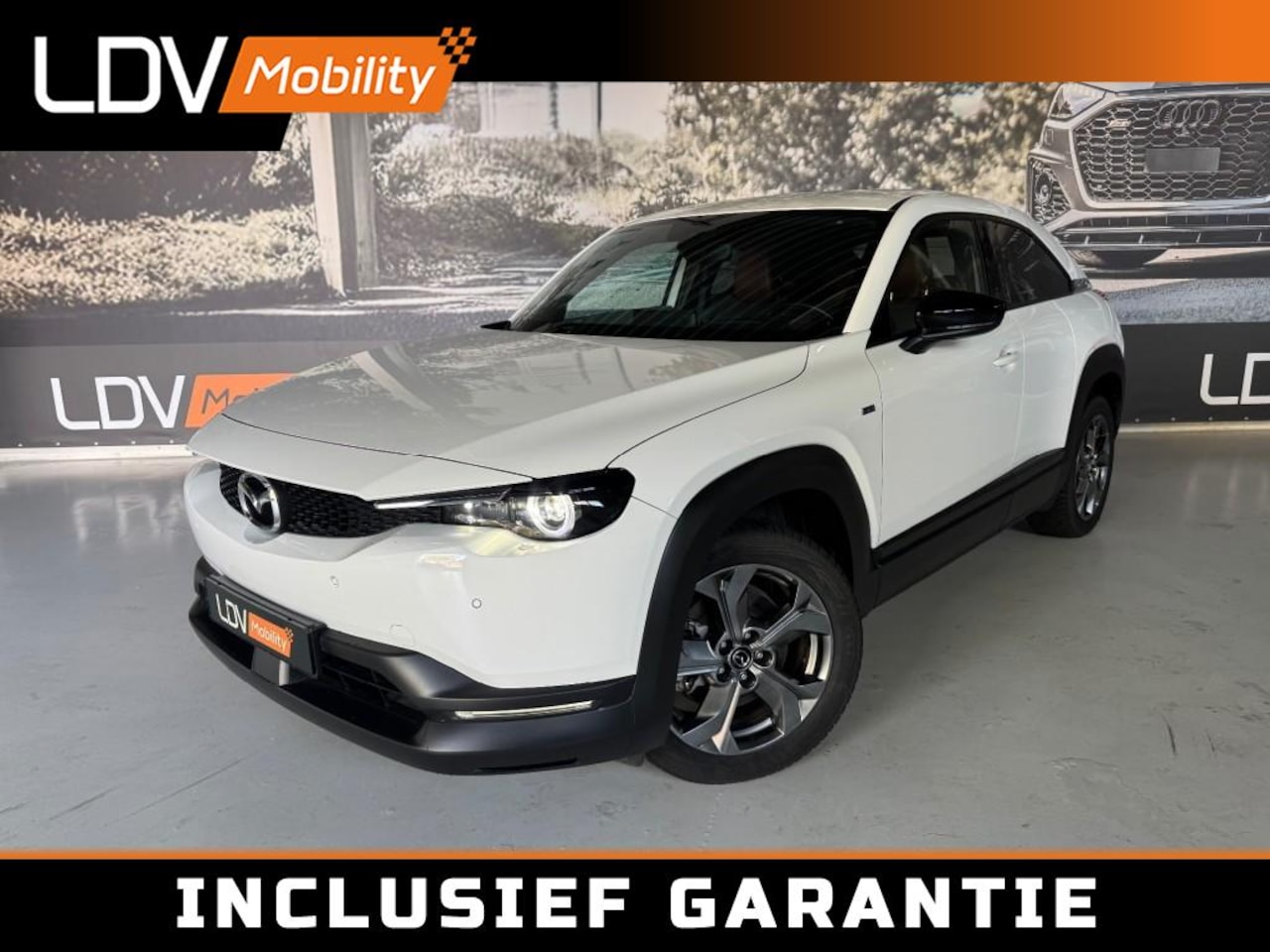 Mazda MX-30 - e-SkyActiv EV 145 Advantage 36 kWh / 27971 km / CarPlay / All-season banden. - AutoWereld.nl