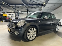 MINI 3-Deurs - 1.6 Cooper/Panoramadak/Airco/Pdc achter/Apk nieuw bij aflevering