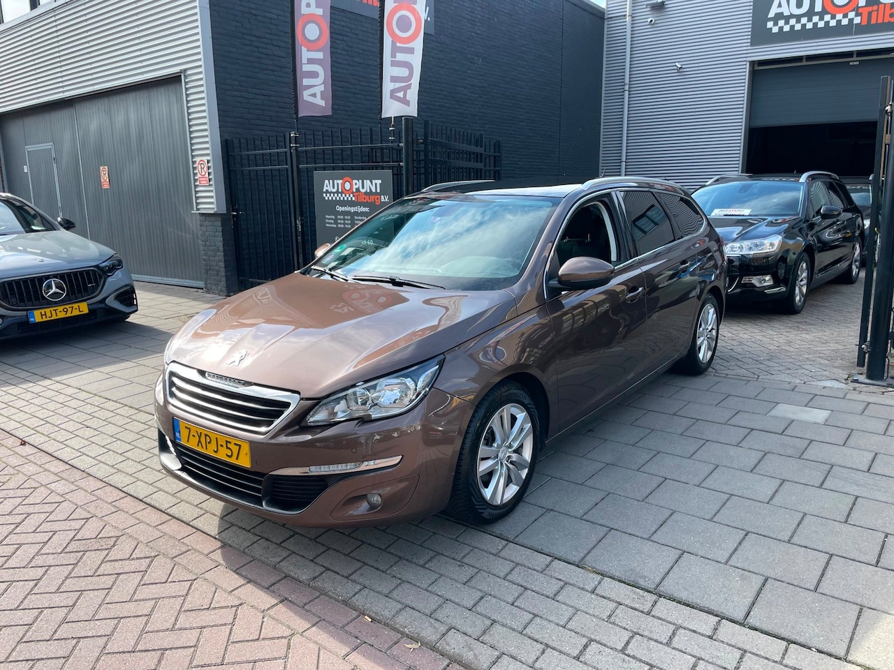 Peugeot 308 SW - 1.2 e-THP Blue Lease Executive 3e Eig! Trekhaak Airco NAP APK - AutoWereld.nl