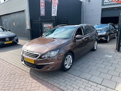 Peugeot 308 SW - 1.2 e-THP Blue Lease Executive 3e Eig Trekhaak Airco NAP APK