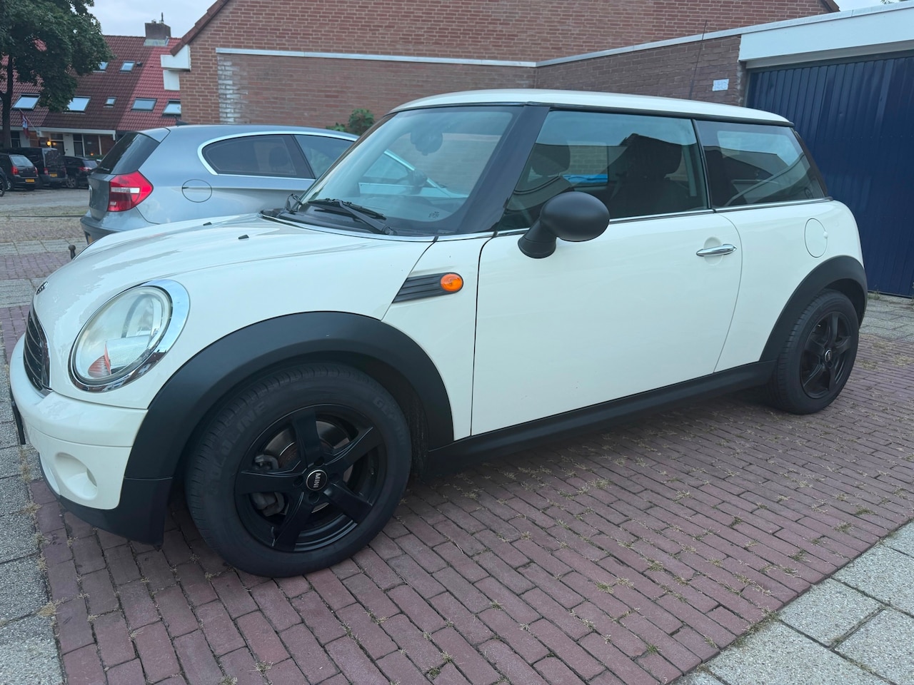 MINI 3-Deurs - 1.4 One Anniversary - AutoWereld.nl