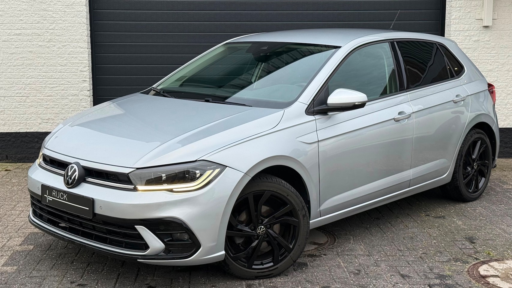 Volkswagen Polo - 1.0 TSI R-Line Business DSG | Camera | CarPlay | Digital Cockpit - AutoWereld.nl