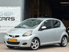 Toyota Aygo - 1.0|ORGKM|AIRCO|5DEURS|BOEKJES|2EIGENAAR NL|LM