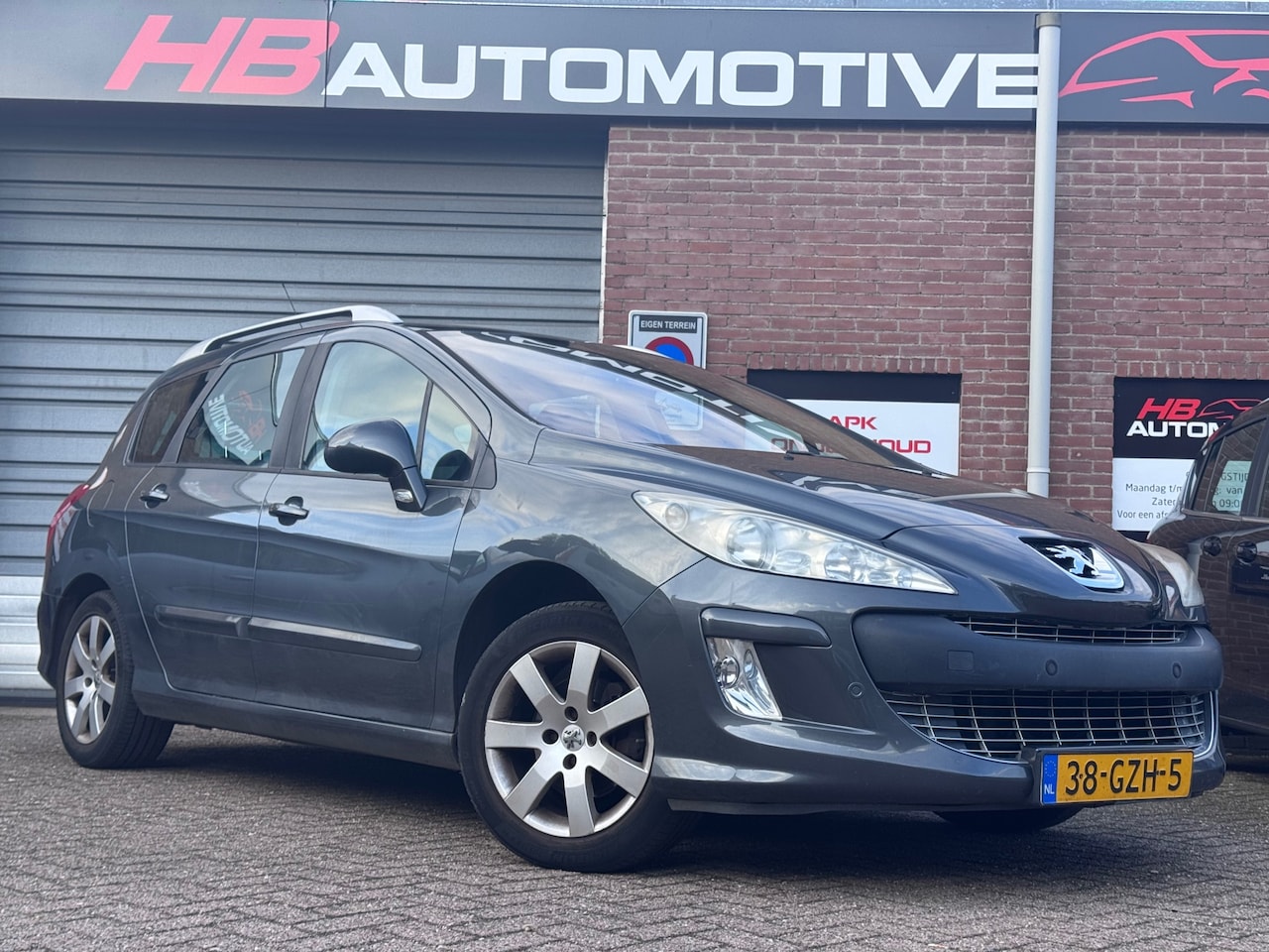 Peugeot 308 SW - 1.6 VTi XT NAP/AIRCO/TREKHAAK/CRUISE CONTROL . - AutoWereld.nl