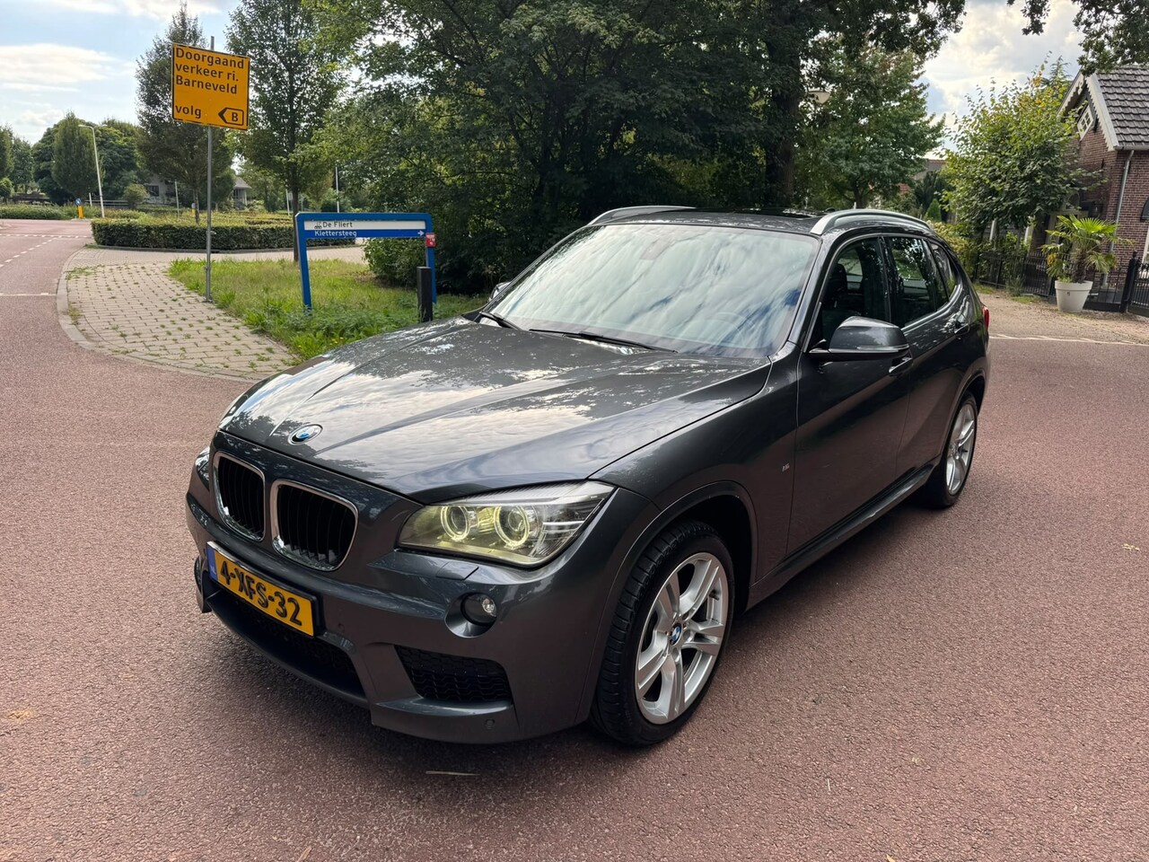 BMW X1 - SDrive20i High Executive / Navi / Pano / Xenon / Leder / NAP / - AutoWereld.nl