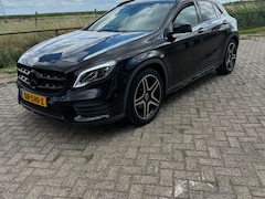 Mercedes-Benz GLA-Klasse - 180 AMG | Pano | Navi | Camera