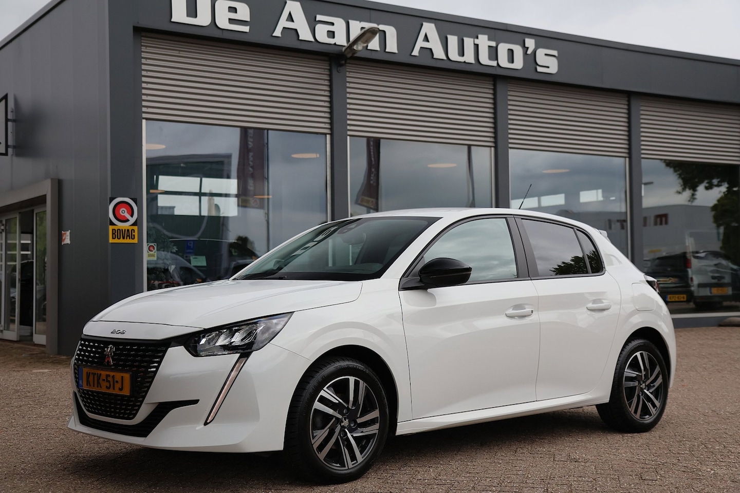 Peugeot 208 - 1.2 PureTech Camera Carplay Stoelverwarming - AutoWereld.nl