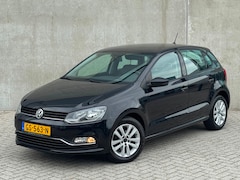 Volkswagen Polo - 1.0 First Edition 5D 2014 Zwart AIRCO|CRUISE