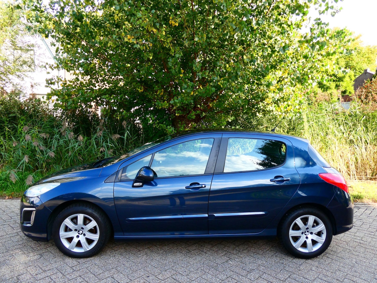 Peugeot 308 - 1.6 VTi Active 120pk 2e eigenaar 5-deurs Clima Cruise LED - AutoWereld.nl