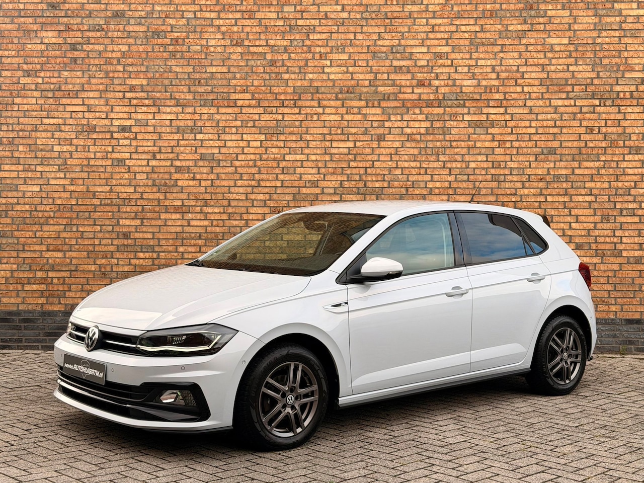 Volkswagen Polo - 1.0 TSI R line Keyless Led Stoelvw Dodehoek - AutoWereld.nl