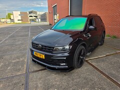 Volkswagen Tiguan - 2.0 R-LINE/ 4Motion/ GRIJS KENTEKEN