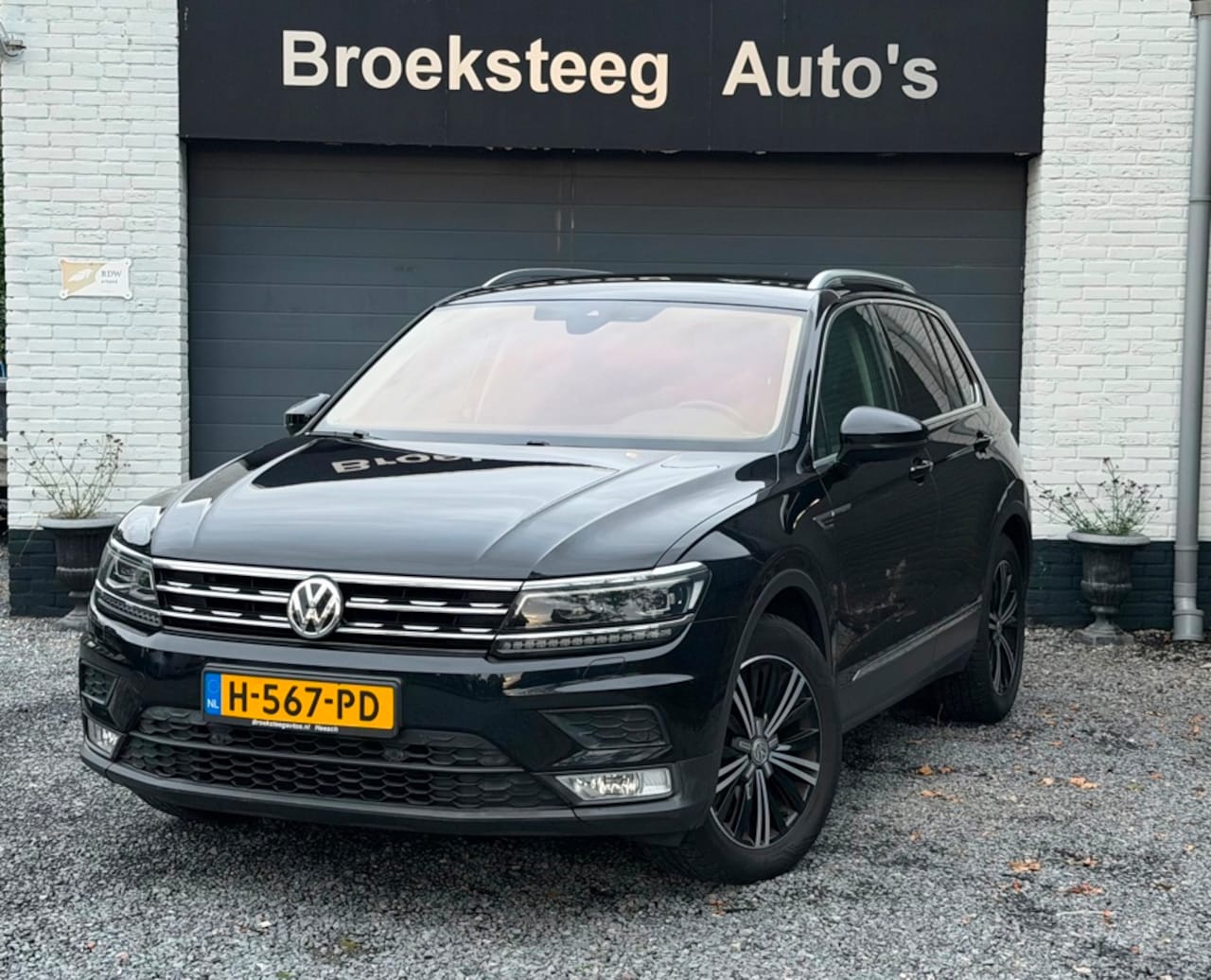 Volkswagen Tiguan - 1.4 TSI ACT Highline Led Trekhaak Digitaaldash Elekklep - AutoWereld.nl