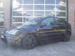 Ford Focus - 1.6-16V Futura