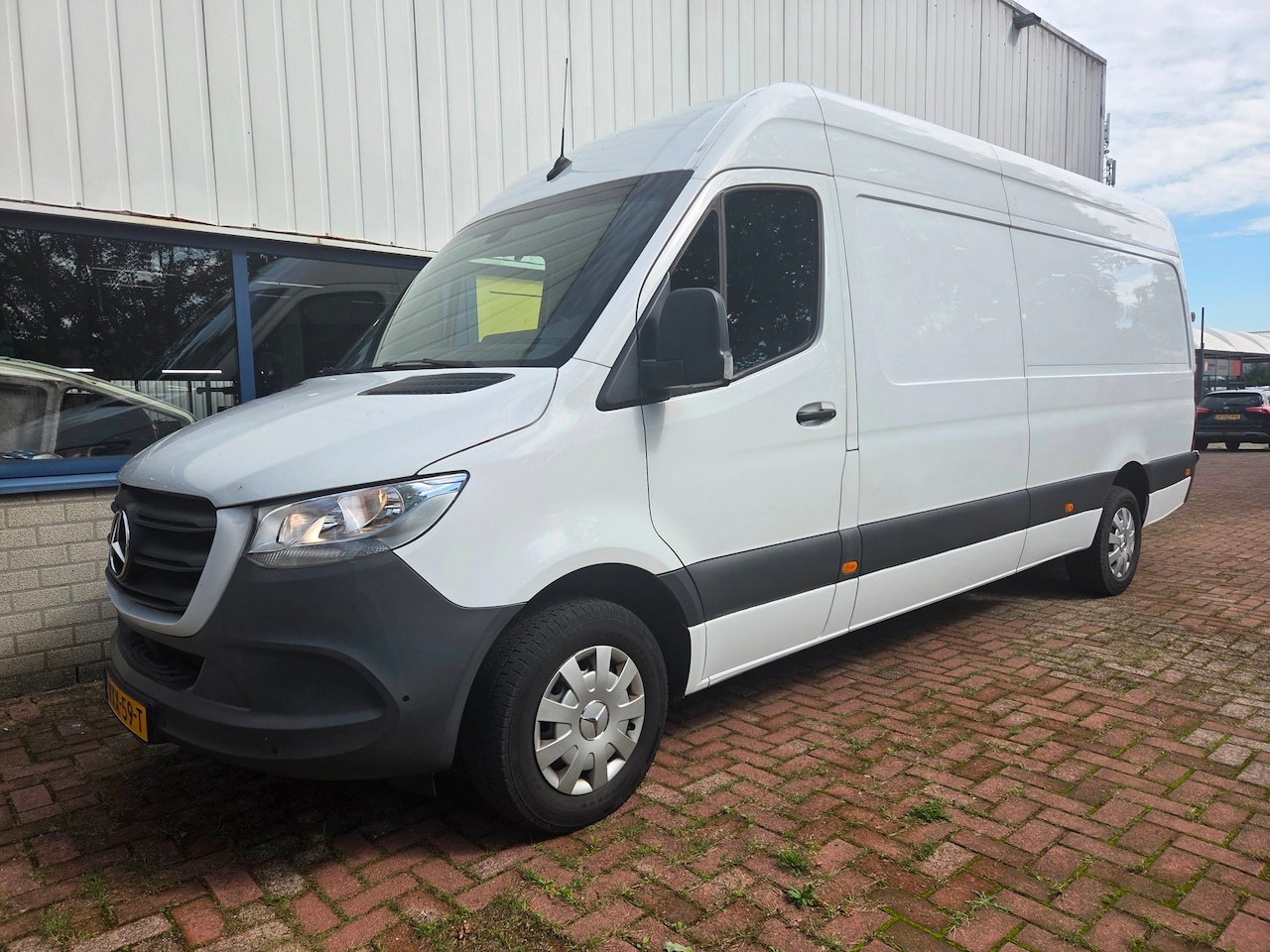 Mercedes-Benz Sprinter - 317 1.9 CDI L3H2 RWD|Automaat|Leer|Camera - AutoWereld.nl