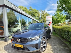 Volvo XC40 - 2.0 B4 Plus Dark HYBRIDE AUTOMAAT