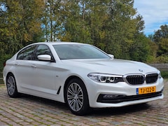 BMW 5-serie - 520i Executive Automaat Zeer netjes navigatie trekhaak cruis control parkeer sensor