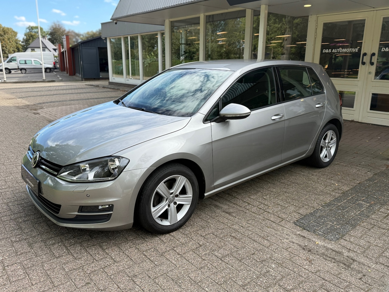 Volkswagen Golf - 1.2 TSI Trendline PDC/CLIMAT/NAVI - AutoWereld.nl