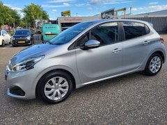 Peugeot 208 - 1.2 PureTech Allure, navi