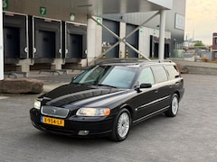 Volvo V70 - 2.5T Momentum AUTOMAAT LEDER/XENON/MEMORY YOUNGTIMER