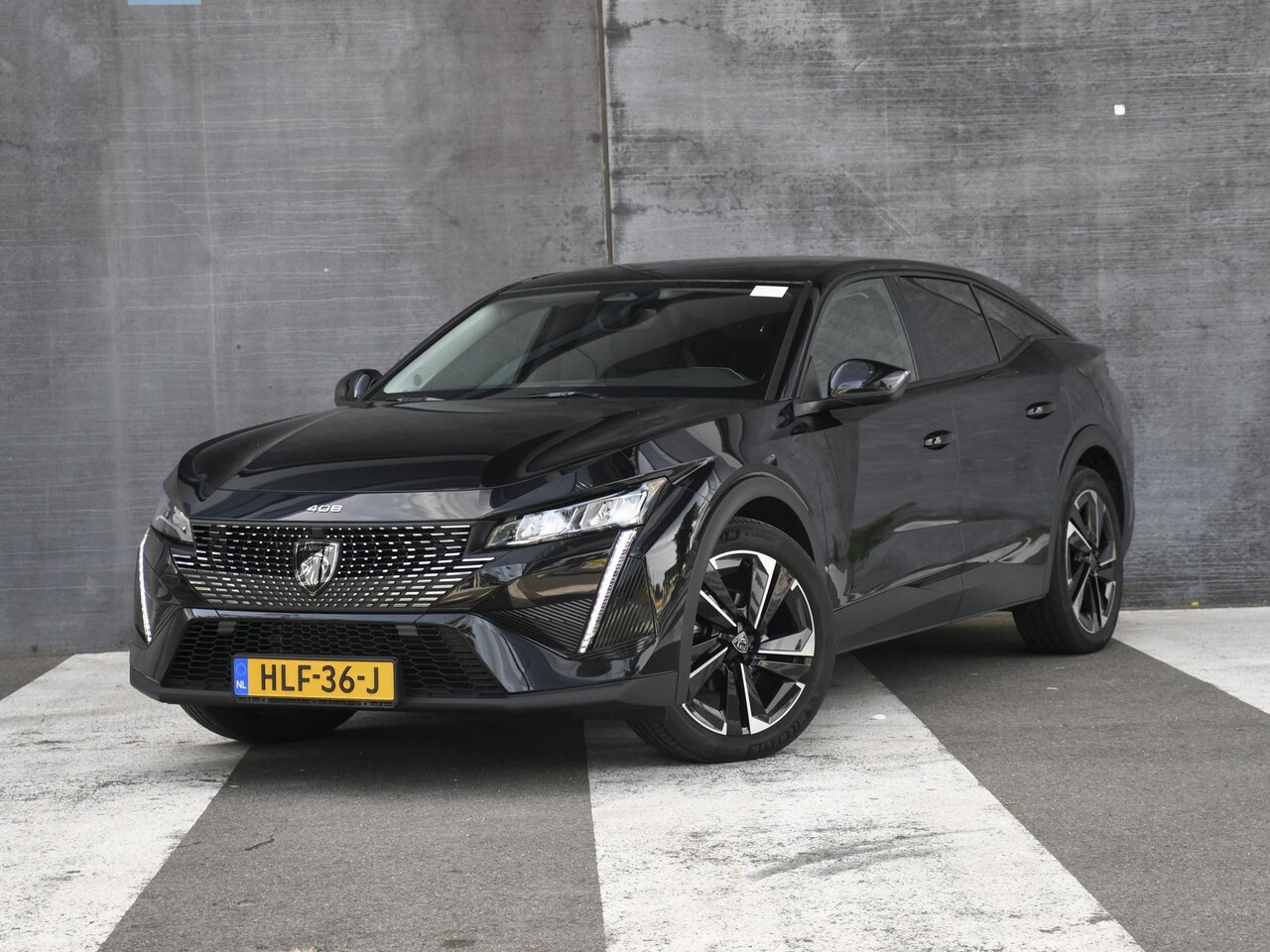 Peugeot 408 - Allure 1.2 Hybrid 145pk Automaat ADAPT. CC | 19''LM | CAMERA | NAVI | DAB | APPLE-CARPLAY - AutoWereld.nl