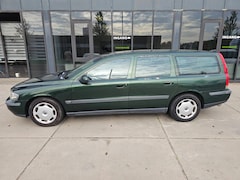 Volvo V70 - 2.4 - Leer - Automaat
